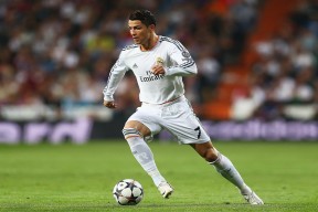 爱游戏(ayx)中国体育国际-赛前速览：总决赛季后赛热刺对阵圣安东尼奥马刺，三大看点值得期待